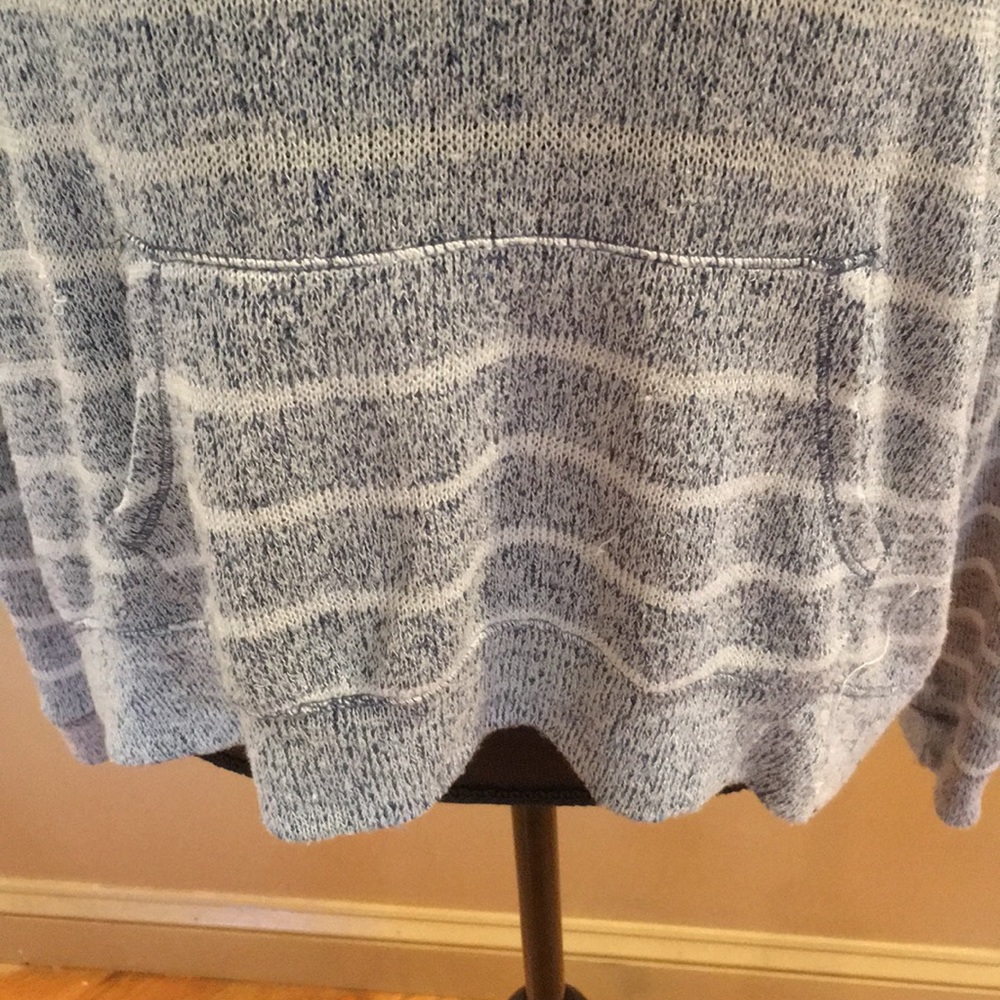 🍍Sweater🍍 - Picture 3 of 5